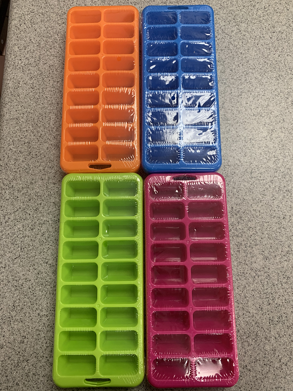 Plastic Ice Trays 2pk